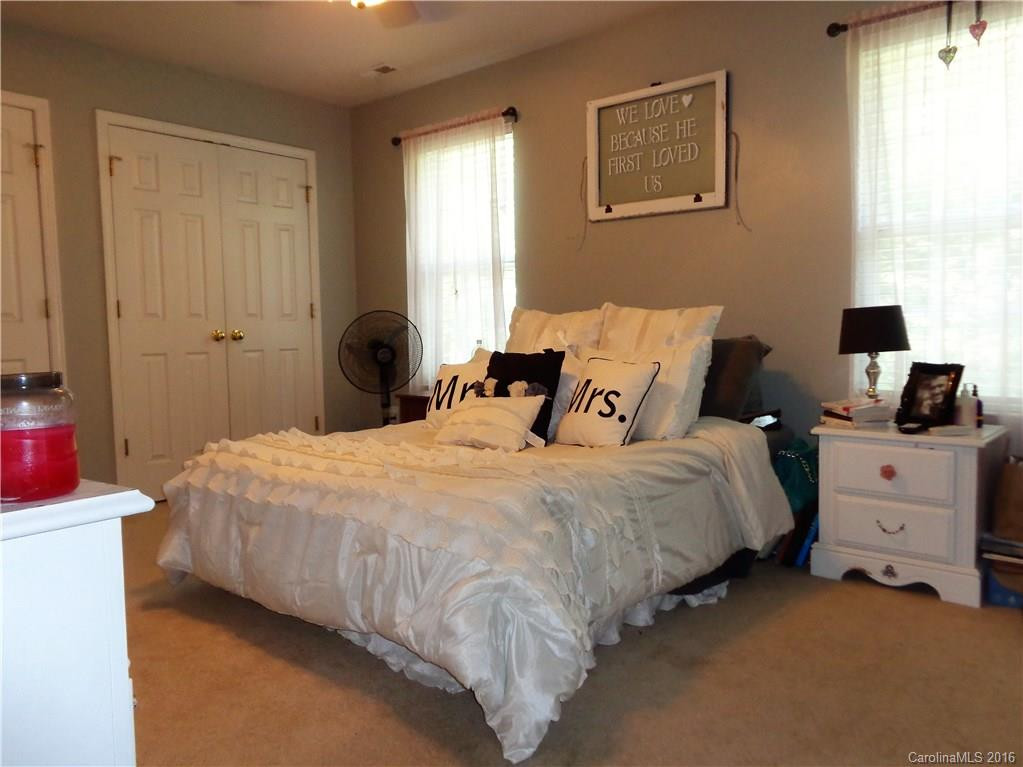 170 Wiltshire Circle #37 - Photo 14