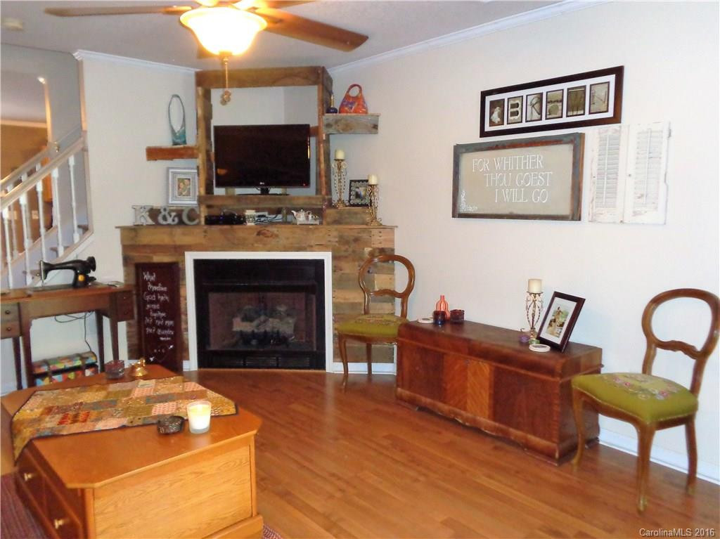 170 Wiltshire Circle #37 - Photo 8