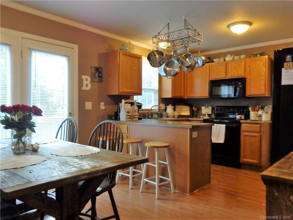 170 Wiltshire Circle #37 - Photo 9