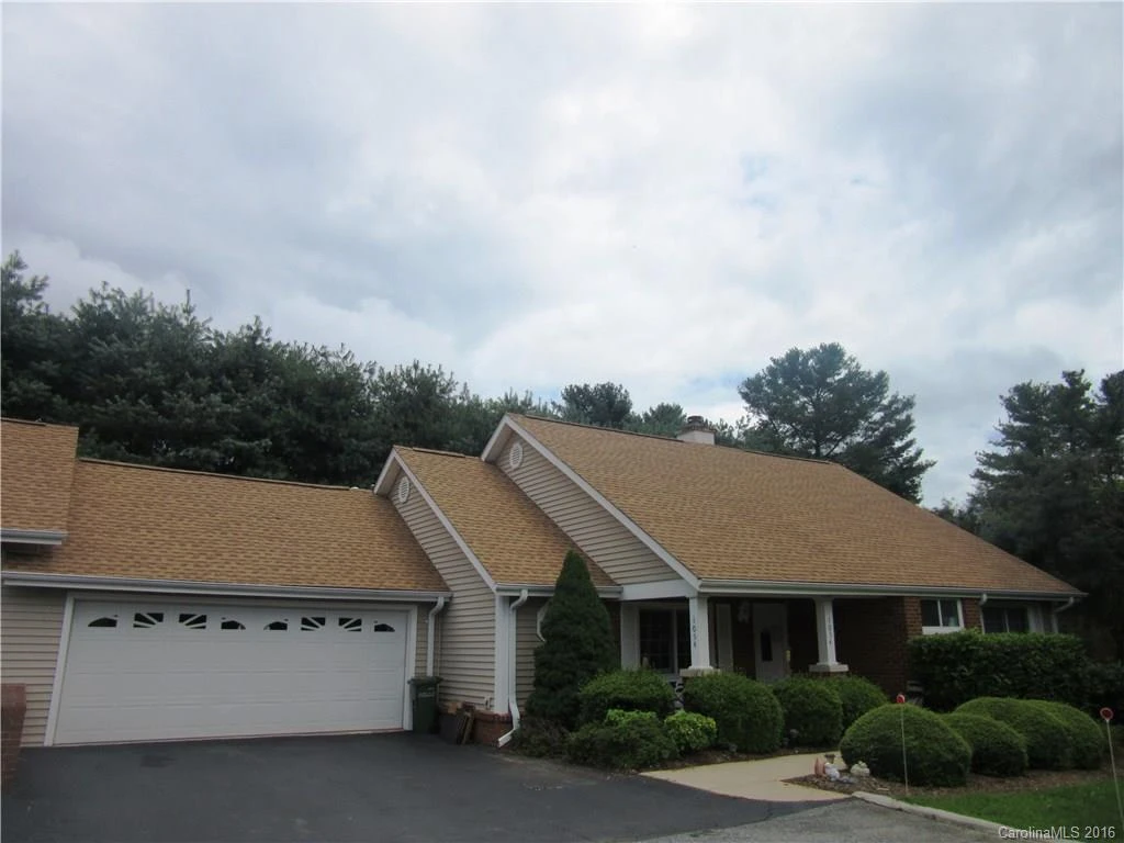 1054 Saddlebrook Drive #42