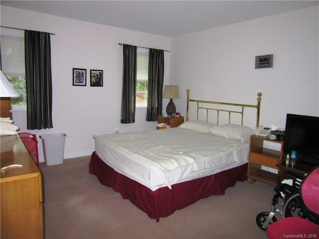 1054 Saddlebrook Drive #42 - Photo 11