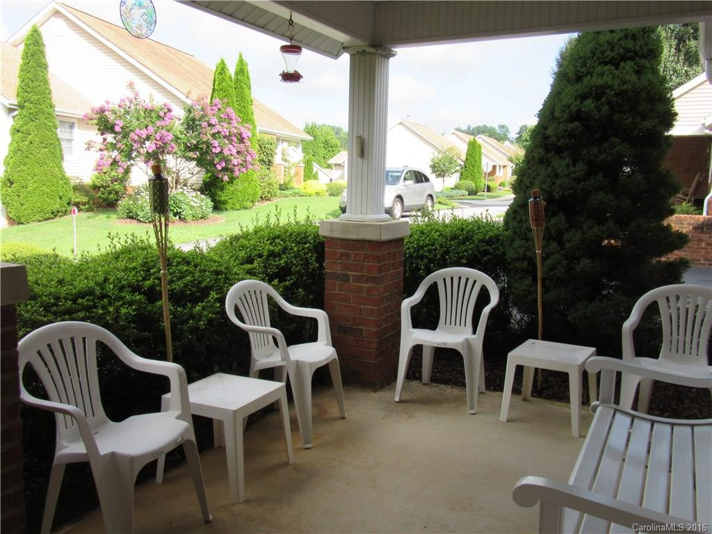 1054 Saddlebrook Drive #42 - Photo 3