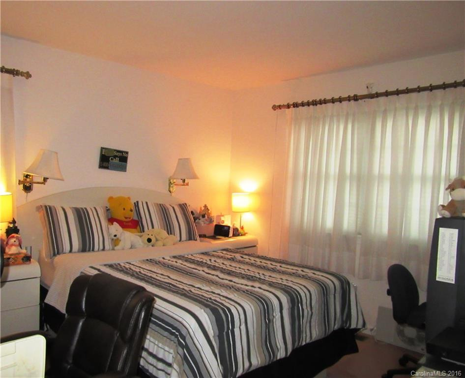 1054 Saddlebrook Drive #42 - Photo 9