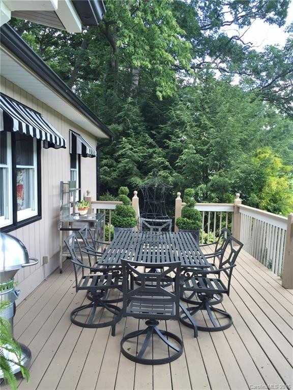 518 Tomahawk Avenue - Photo 2
