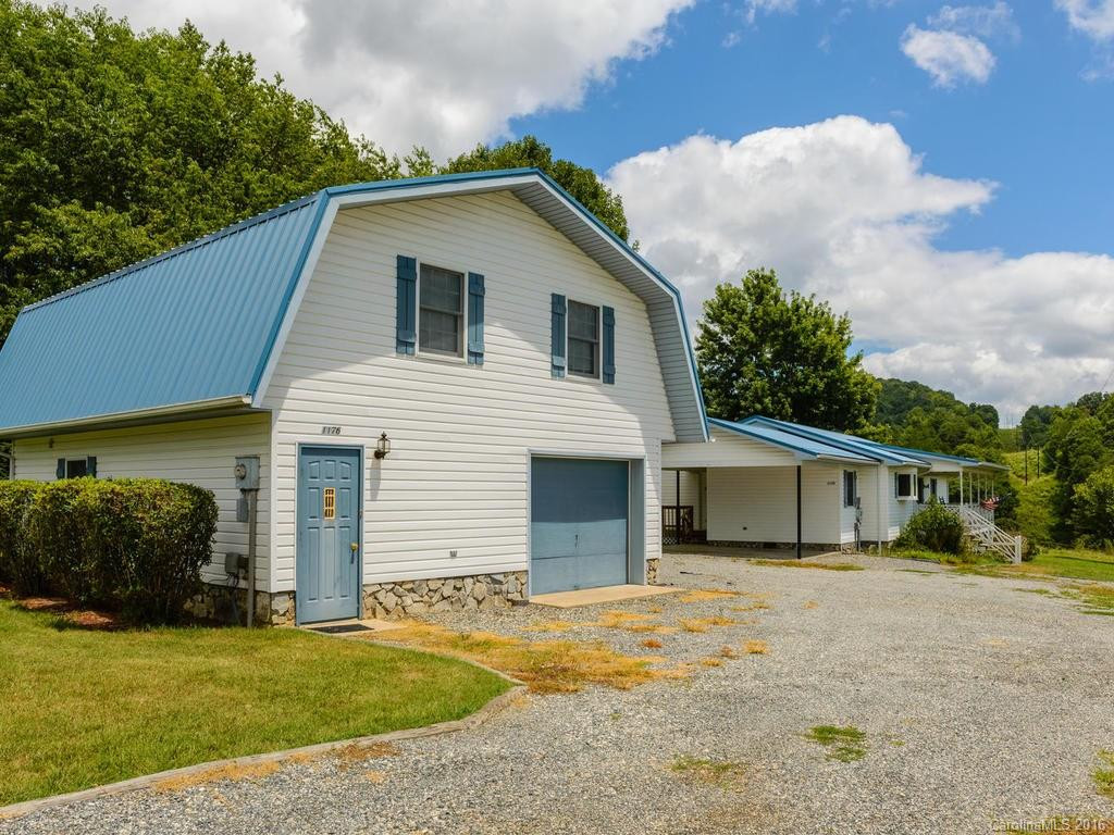 1178 Bailey Street - Photo 2