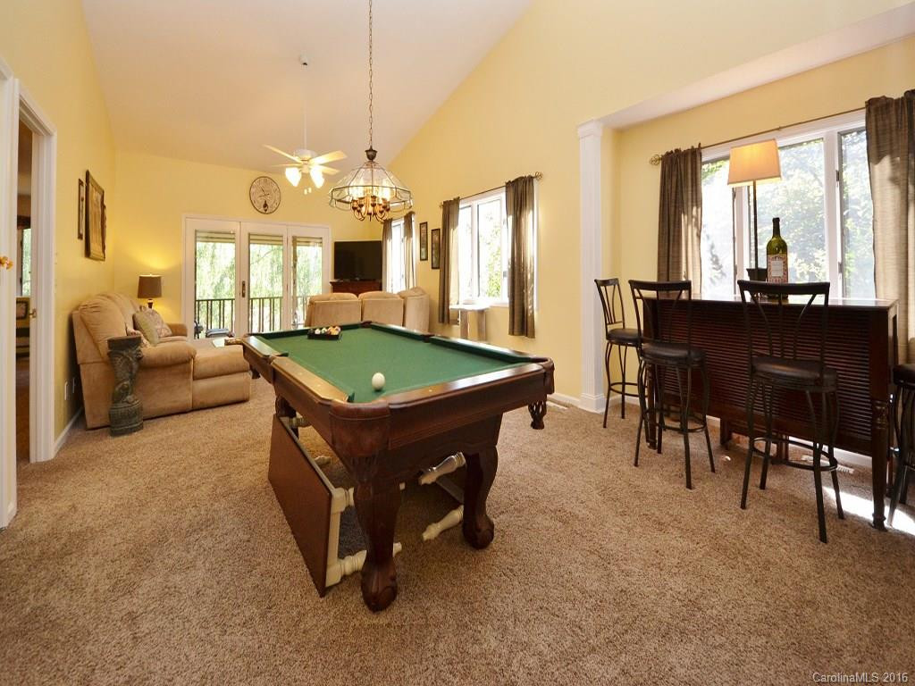1101 Red Oak Drive #1101 - Photo 2