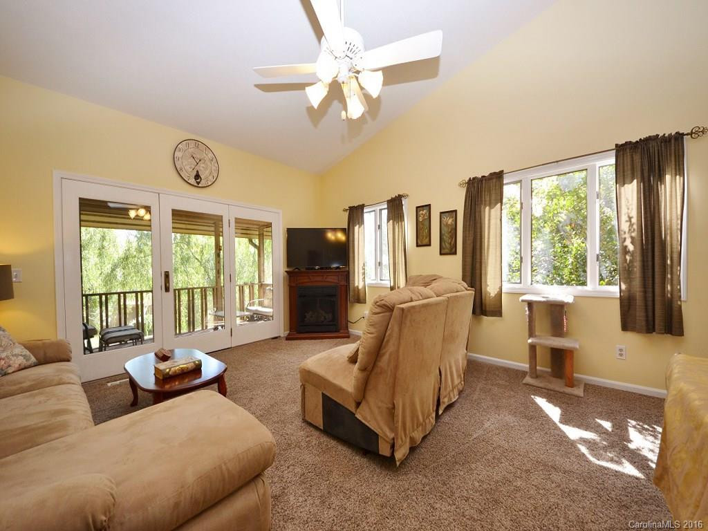1101 Red Oak Drive #1101 - Photo 3