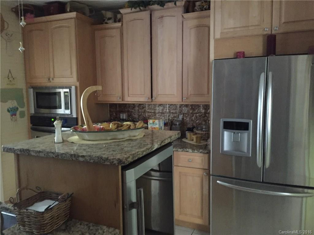 1444 Middle Fork Road - Photo 2