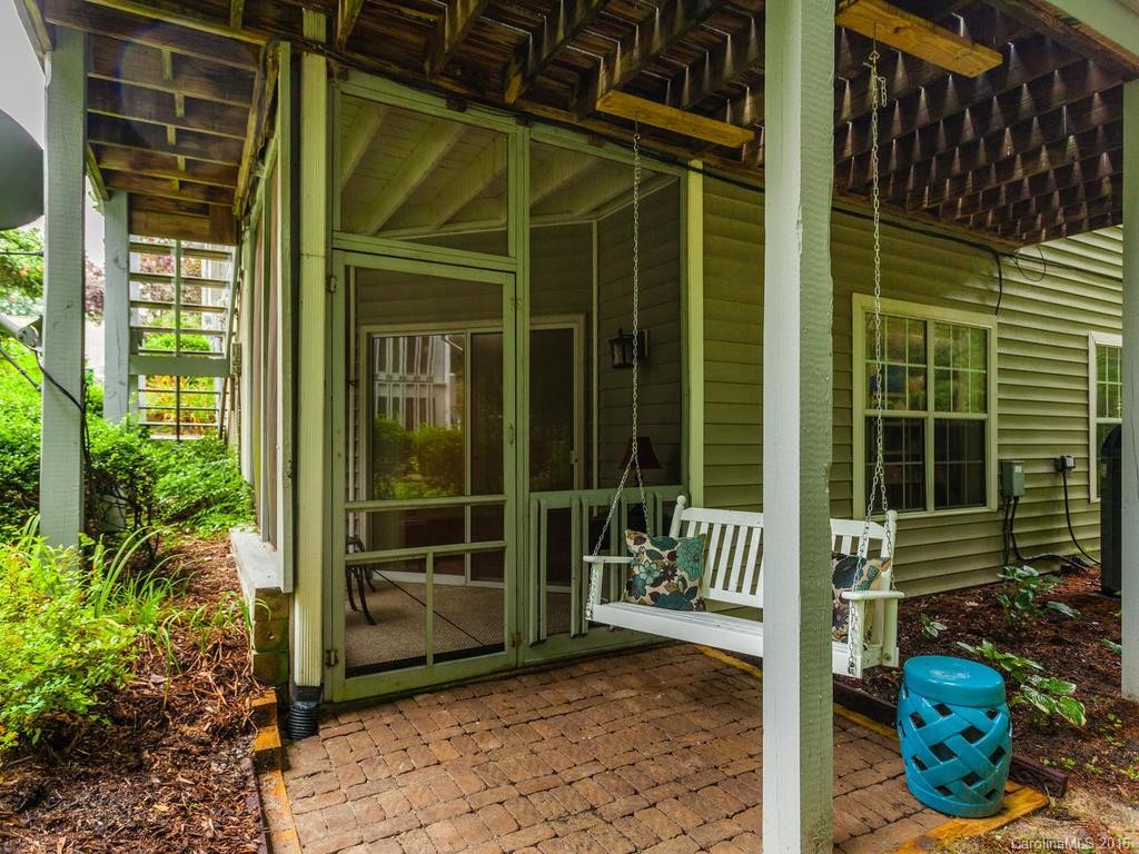 344 Laurel Park Place - Photo 18