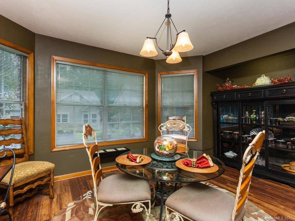 344 Laurel Park Place - Photo 9