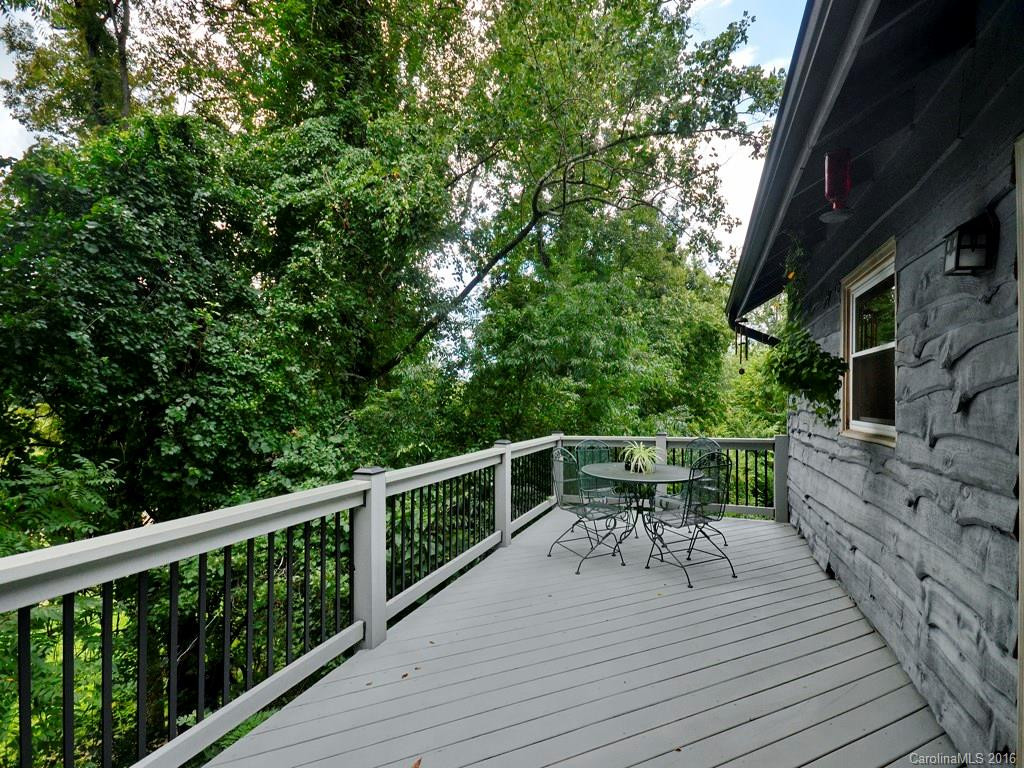 215 Pine Tree Court - Photo 4