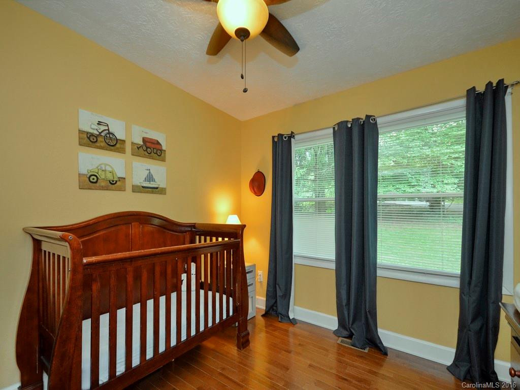215 Pine Tree Court - Photo 9