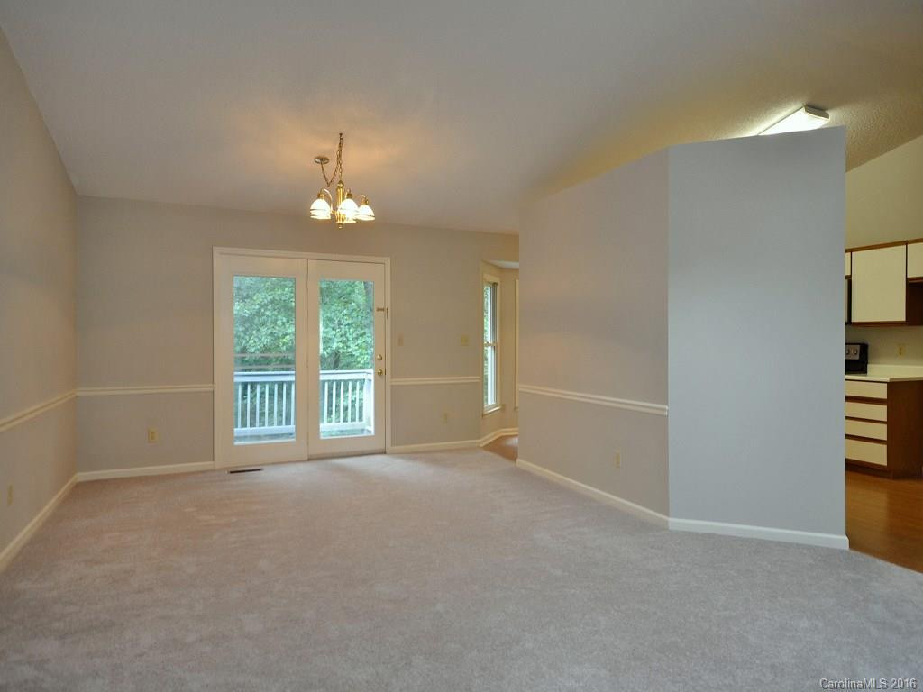 112 Averys Creek Lane - Photo 3
