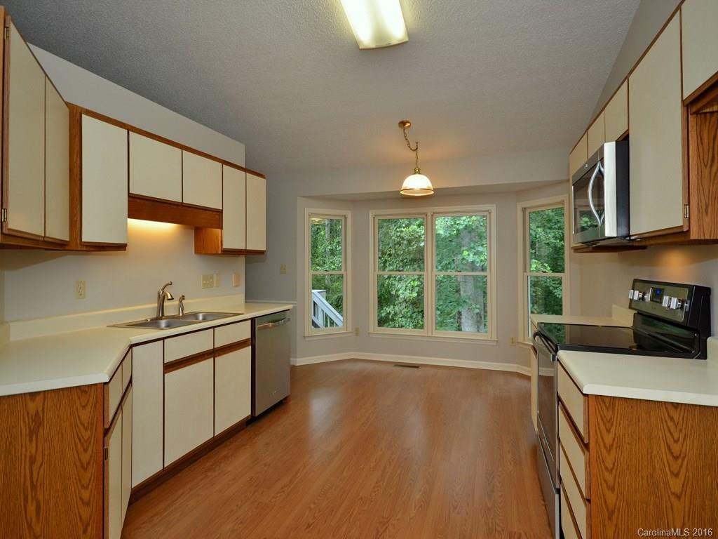 112 Averys Creek Lane - Photo 4