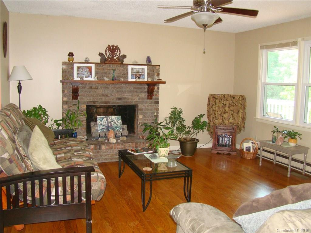 1360 Jupiter Road - Photo 2