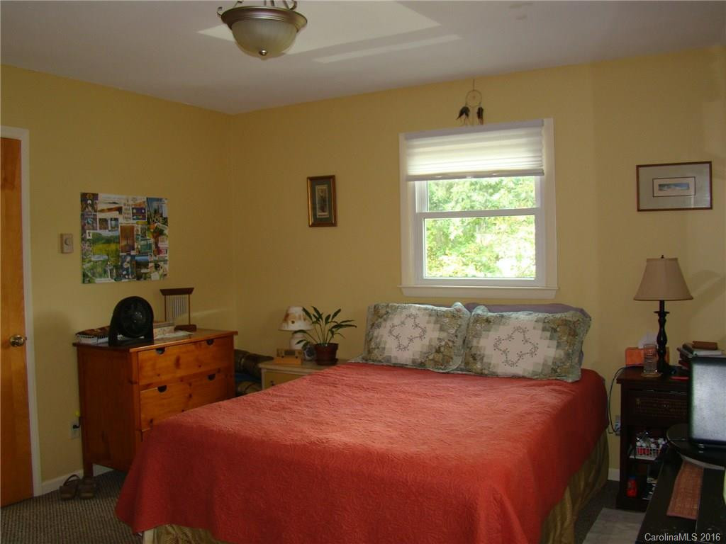 1360 Jupiter Road - Photo 12