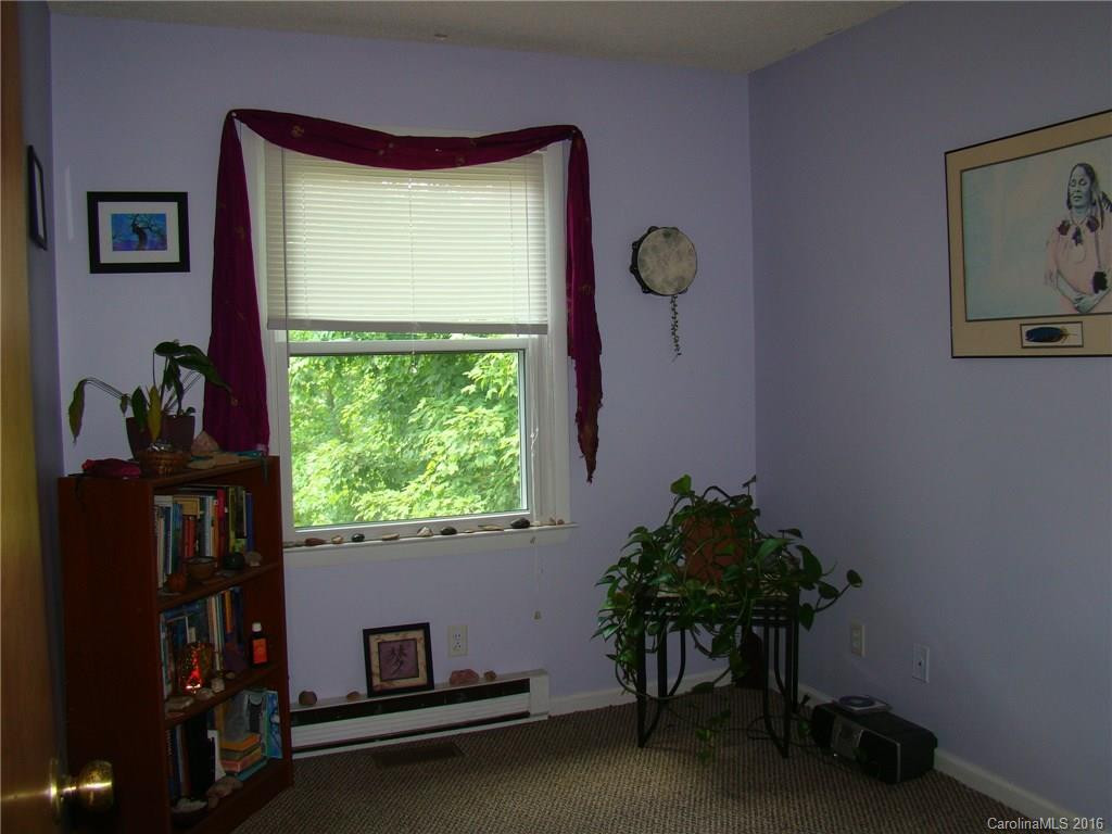 1360 Jupiter Road - Photo 7