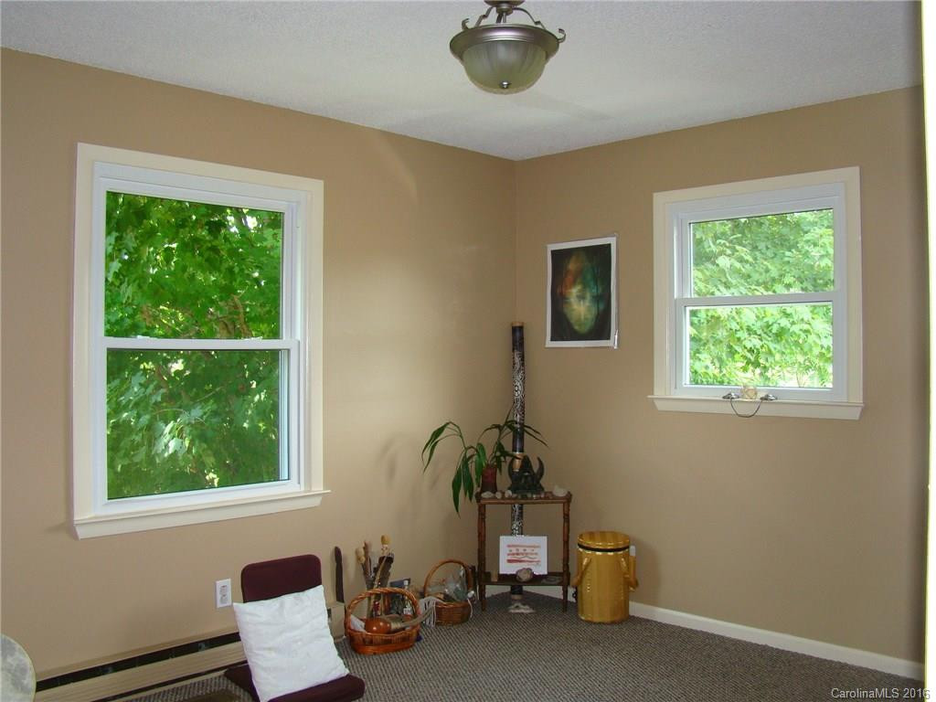 1360 Jupiter Road - Photo 8