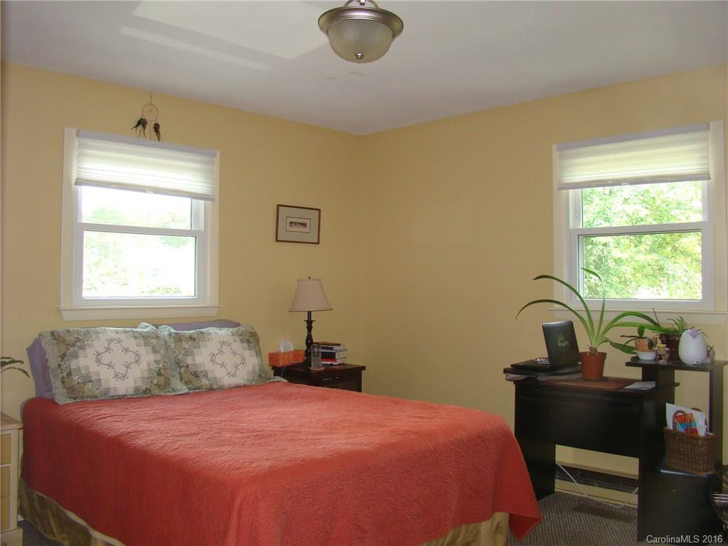 1360 Jupiter Road - Photo 10