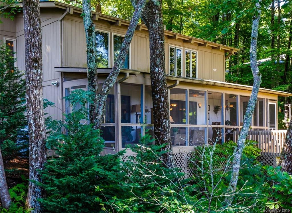 4415 Connestee Trail