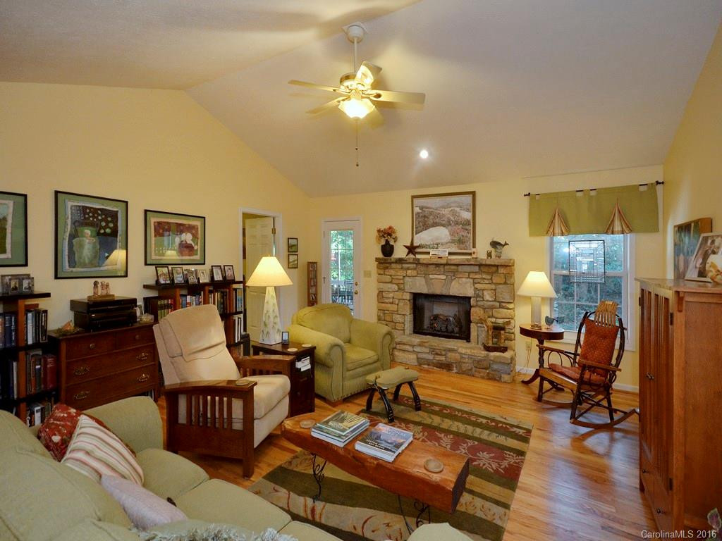 1568 Chestnut Gap Road #24 - Photo 2