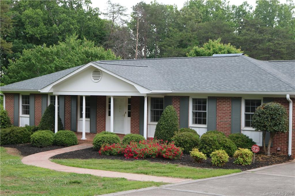 406 Forest Hills Circle