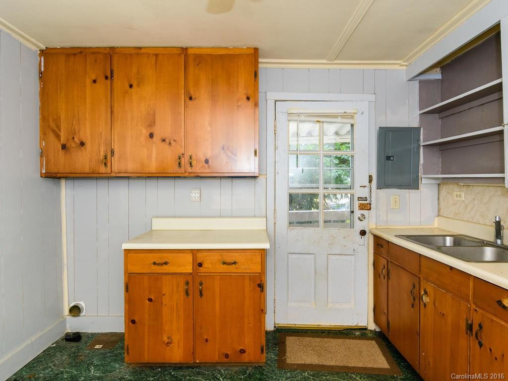 712 Center Street - Photo 12