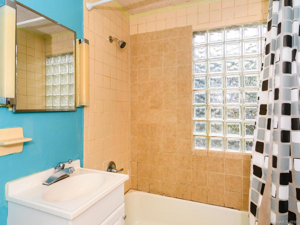 712 Center Street - Photo 17