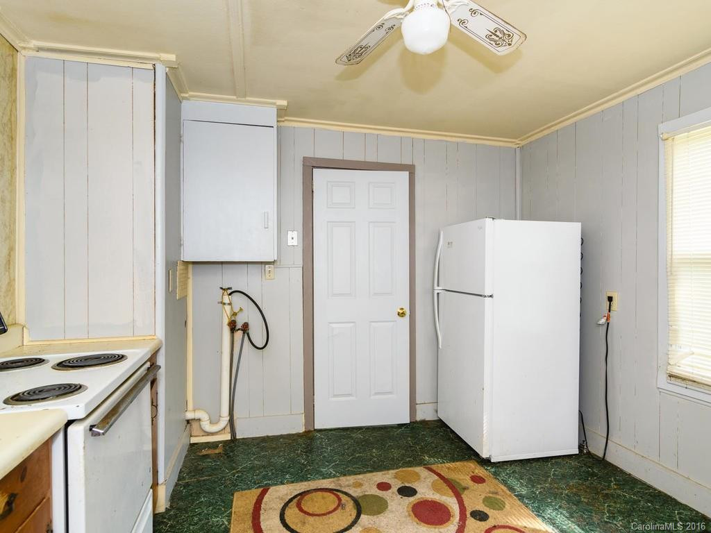 712 Center Street - Photo 10