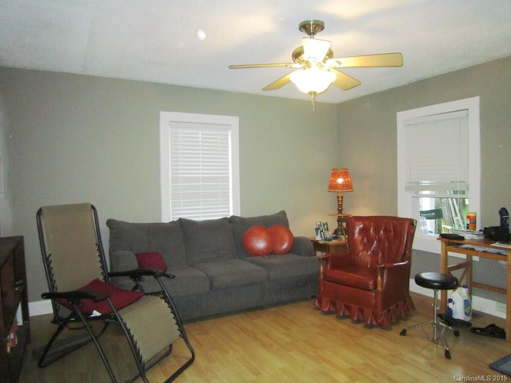 557 North Louisiana Avenue - Photo 2