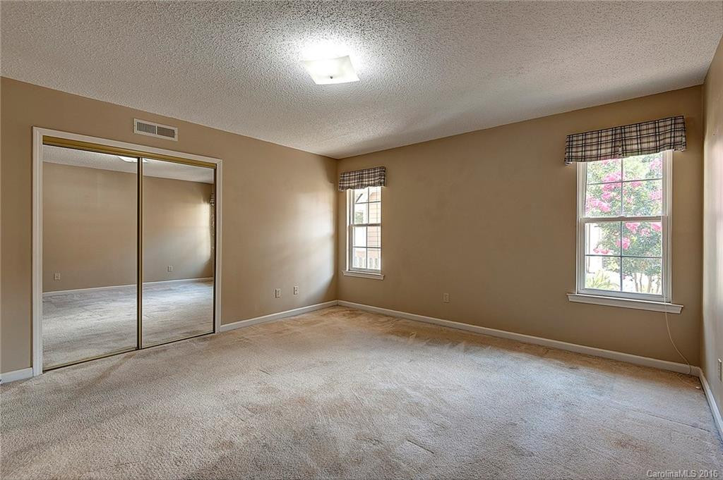 1502 Hyde Park Drive #1502 - Photo 14