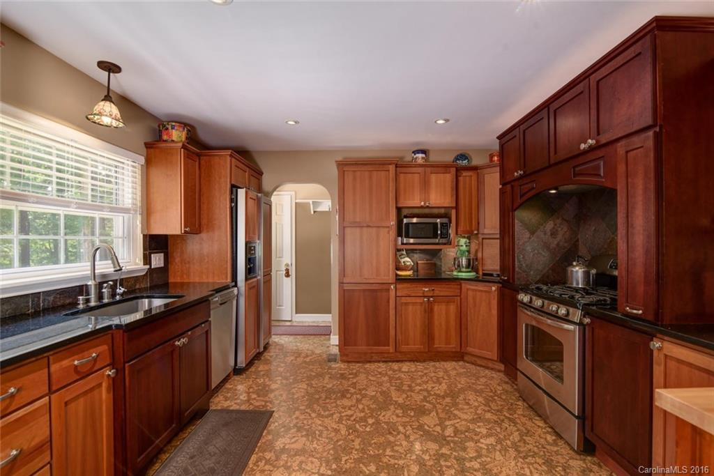 18 Oak Forest Drive - Photo 7