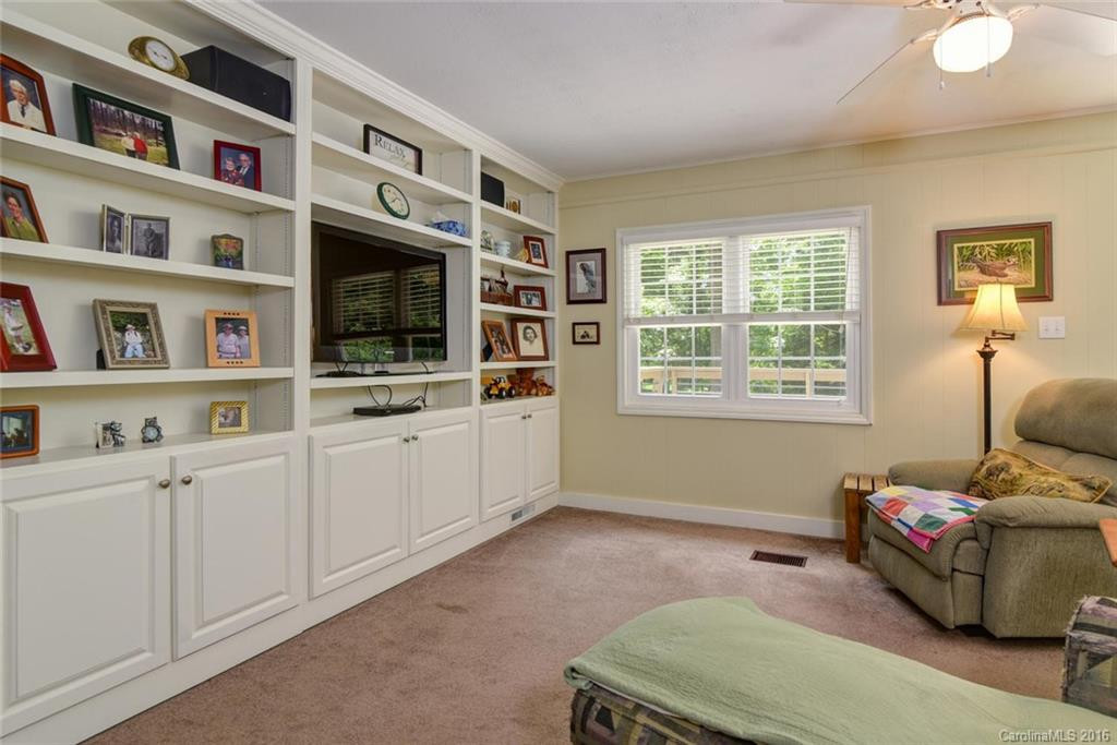 18 Oak Forest Drive - Photo 10