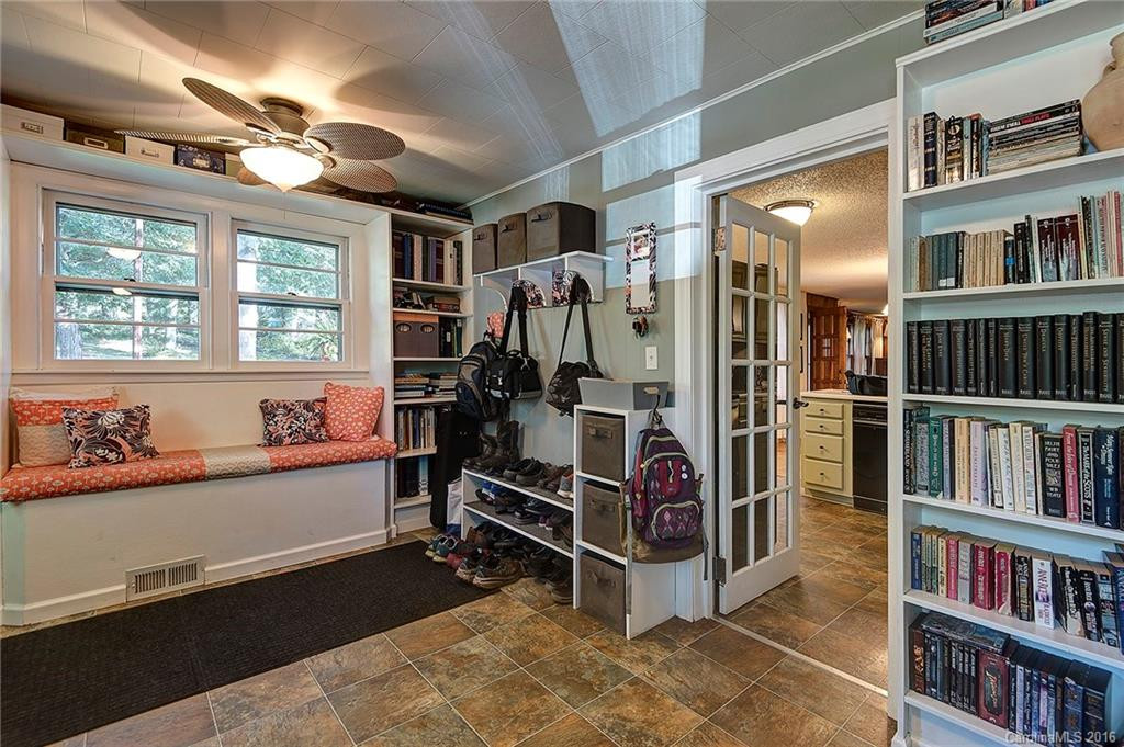 55 Lindsey Road - Photo 4