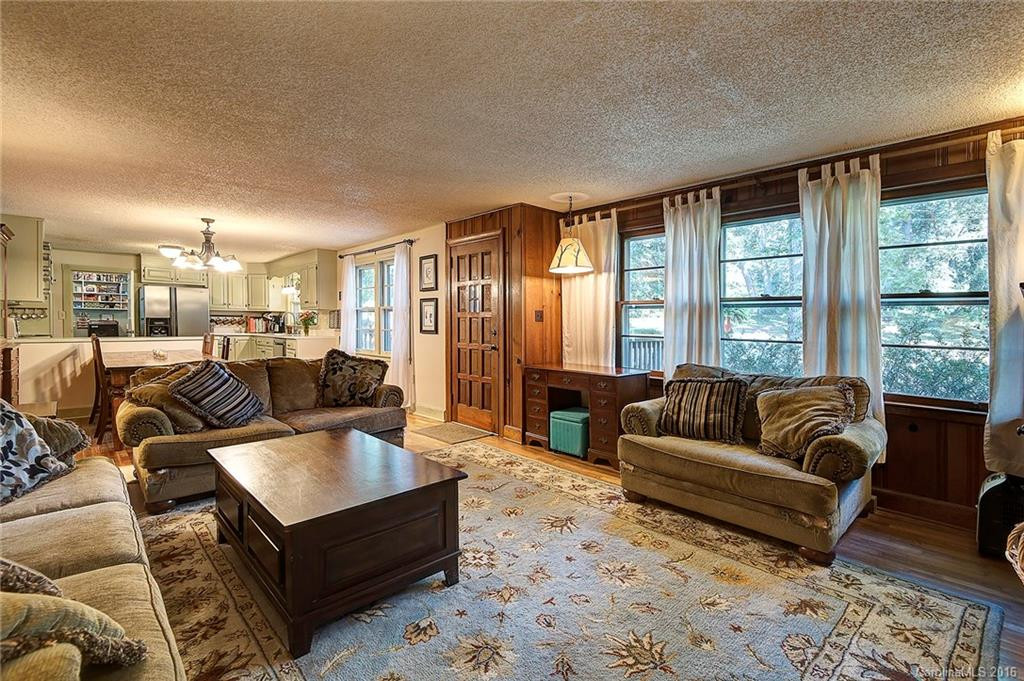 55 Lindsey Road - Photo 9
