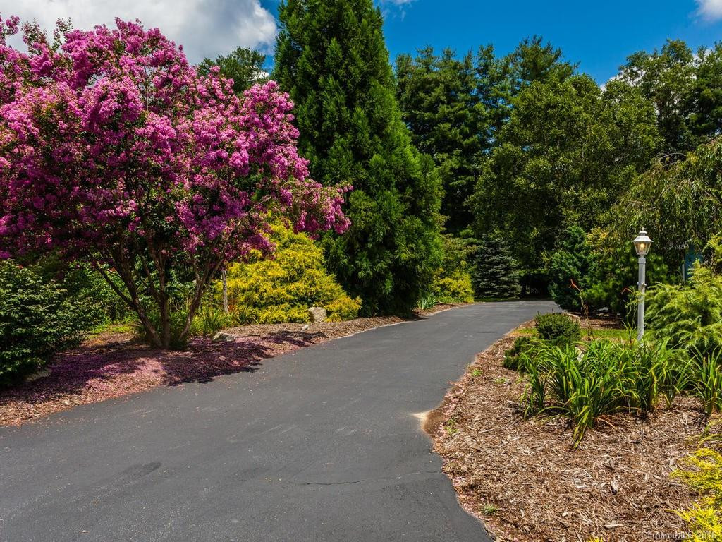 16 Beaumont Drive - Photo 2