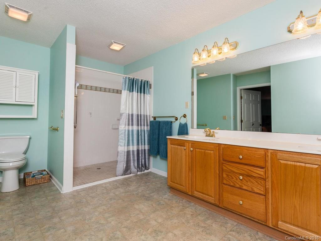 16 Beaumont Drive - Photo 13