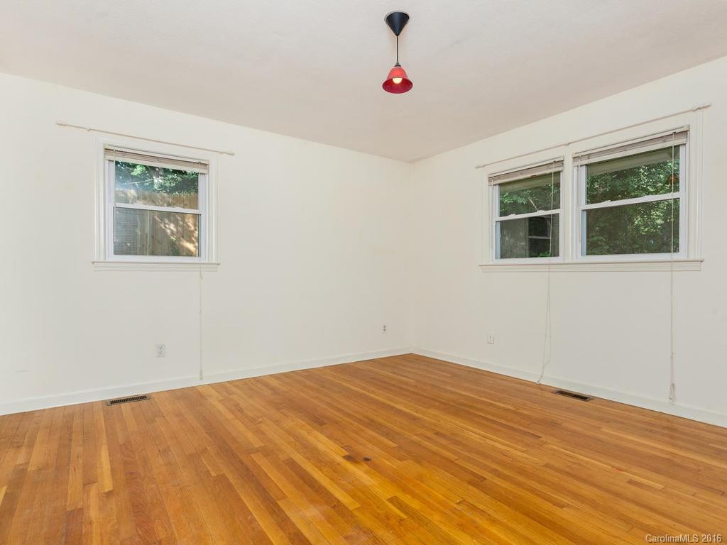309 Dixon Drive - Photo 12