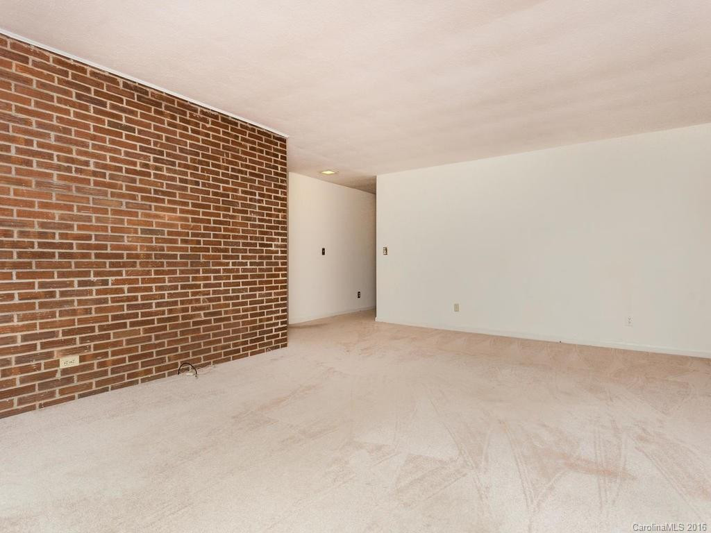 309 Dixon Drive - Photo 6