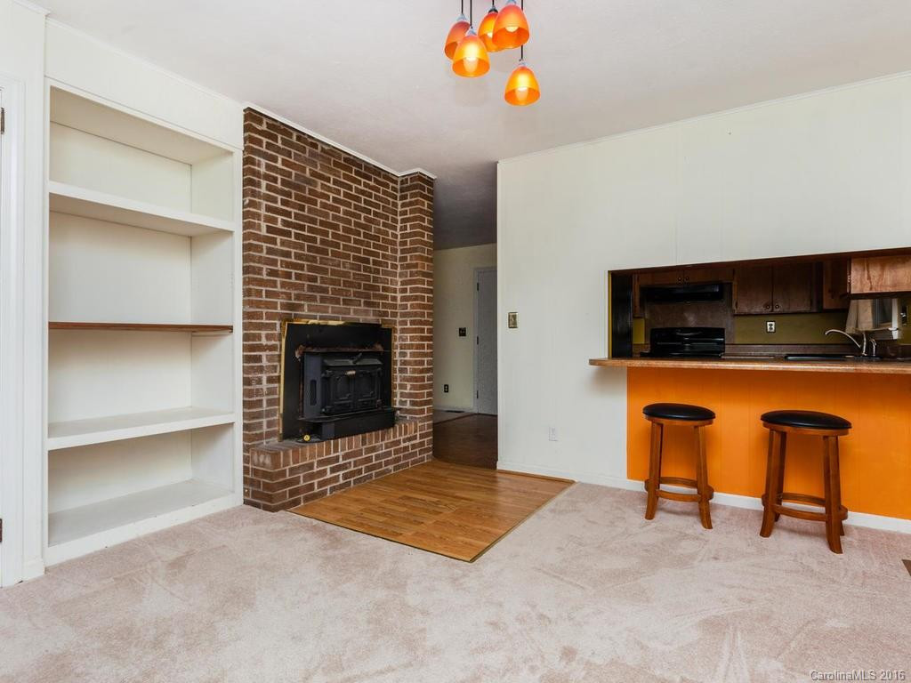 309 Dixon Drive - Photo 9