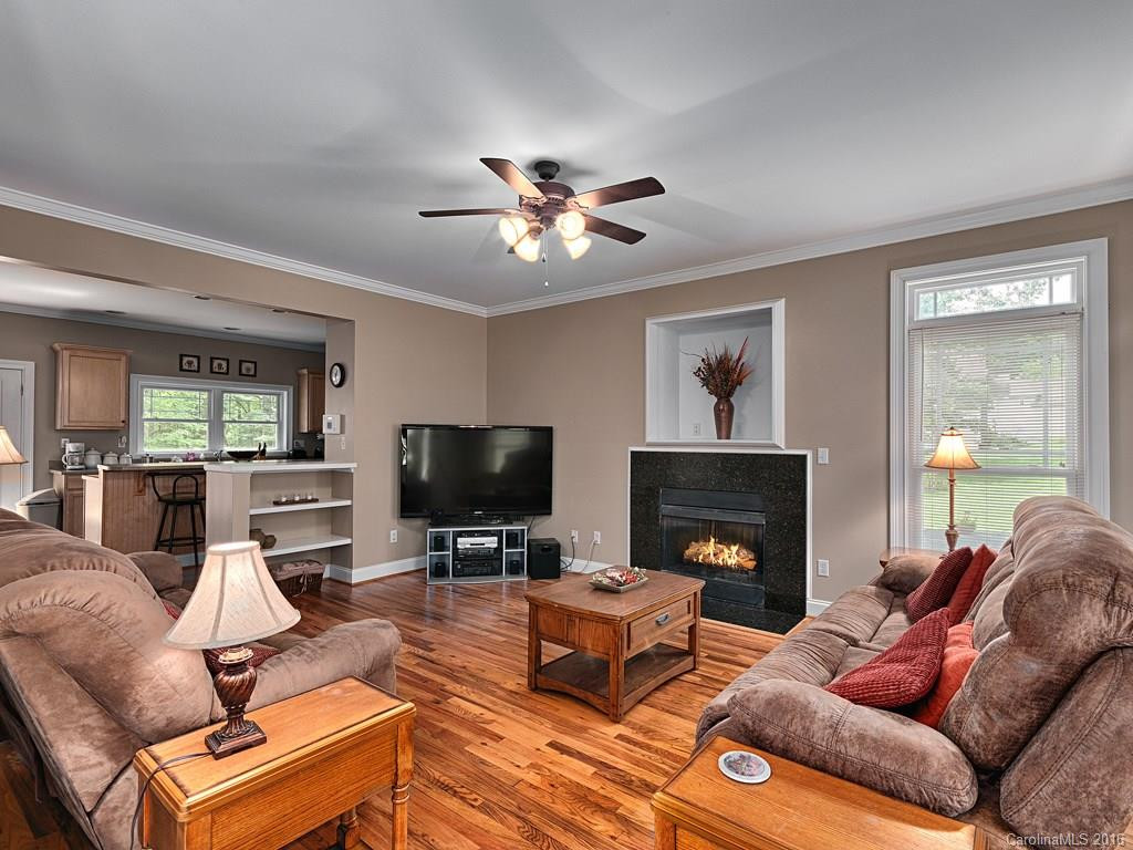 84 Old Spring Drive - Photo 3
