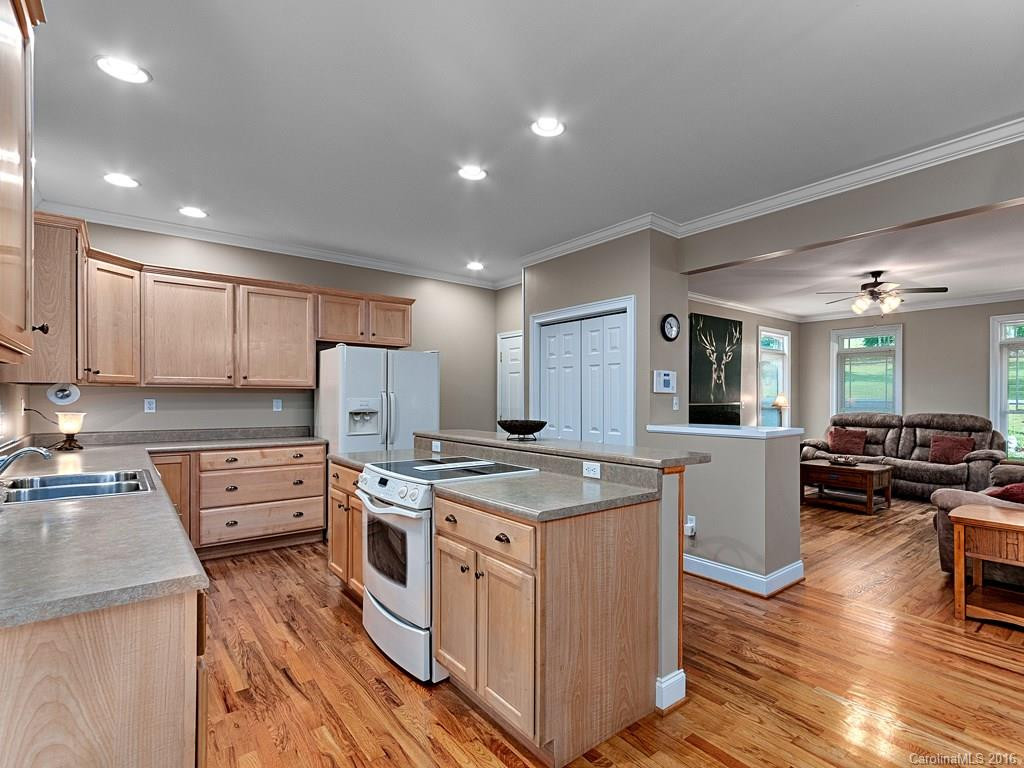 84 Old Spring Drive - Photo 6
