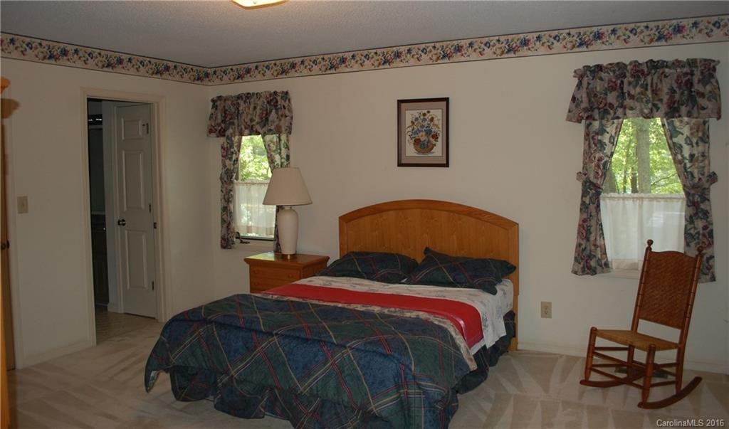 83 Oakwood Lane - Photo 8