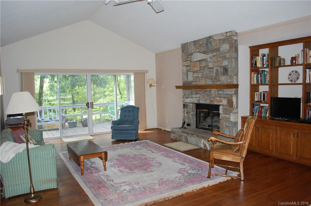83 Oakwood Lane - Photo 10