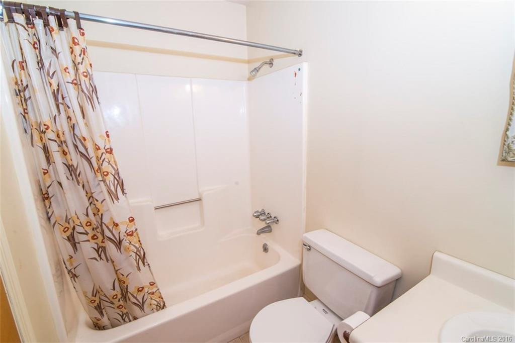 73 Vance Avenue - Photo 13
