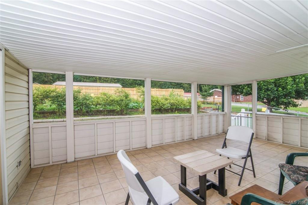73 Vance Avenue - Photo 16