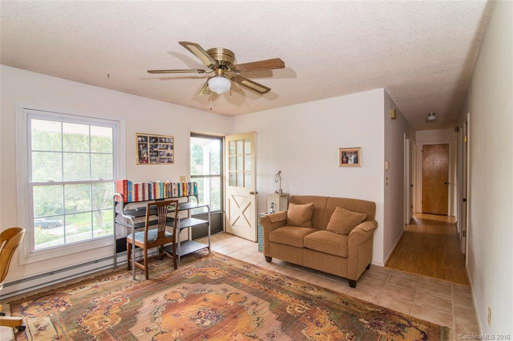 73 Vance Avenue - Photo 3