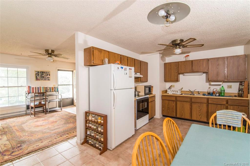 73 Vance Avenue - Photo 6