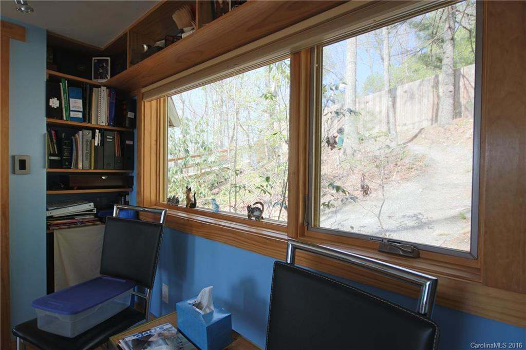 340 Top Of The Mountain Road - Photo 20