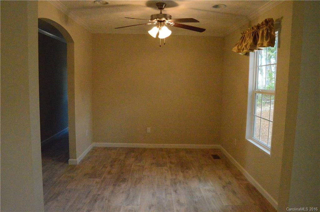 332 Blythewood Drive - Photo 14